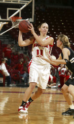 Madison, Wisconsin - 11/7/03. University of Wisconsin guard Stephanie Rich (11) during the exhibition game vs. Minnesota State-Mankato at the Kohl Center. Wisconsin beat Minnesota State-Mankato 78-49 . ©David Stluka